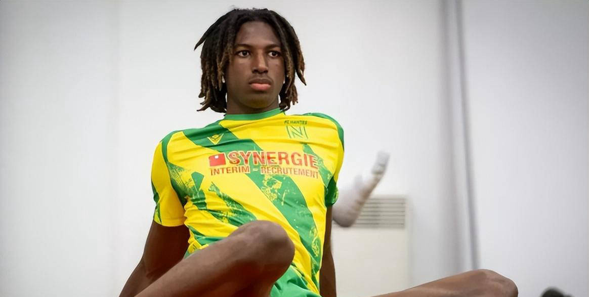 并提供职业, 随着伊尼戈, 延长合同至